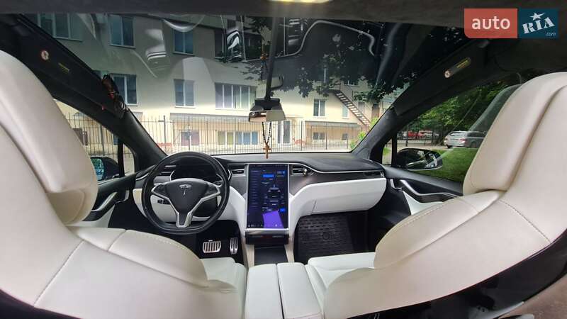 Позашляховик / Кросовер Tesla Model X 2017 в Одесі