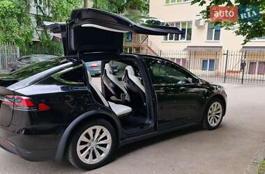 Внедорожник / Кроссовер Tesla Model X 2017 в 