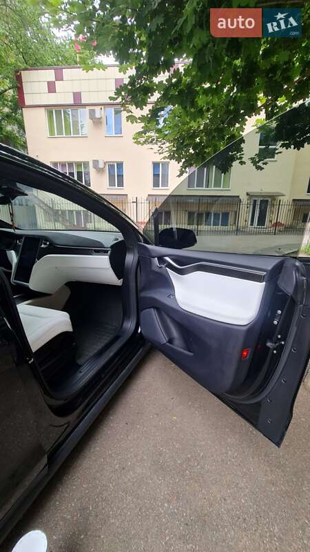 Позашляховик / Кросовер Tesla Model X 2017 в Одесі