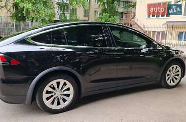 Внедорожник / Кроссовер Tesla Model X 2017 в 