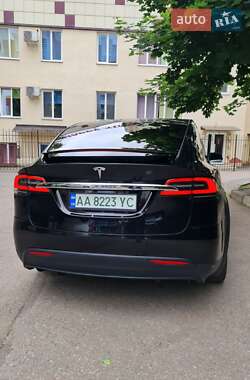 Внедорожник / Кроссовер Tesla Model X 2017 в 