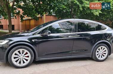 Внедорожник / Кроссовер Tesla Model X 2017 в 