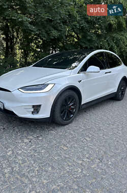 Внедорожник / Кроссовер Tesla Model X 2016 в 