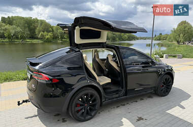 Внедорожник / Кроссовер Tesla Model X 2017 в 