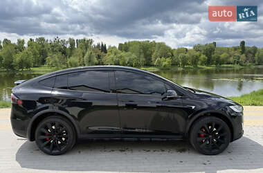 Внедорожник / Кроссовер Tesla Model X 2017 в 