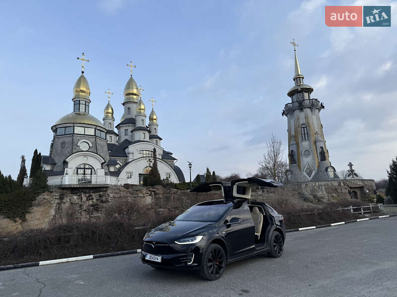Позашляховик / Кросовер Tesla Model X 2017 в Києві