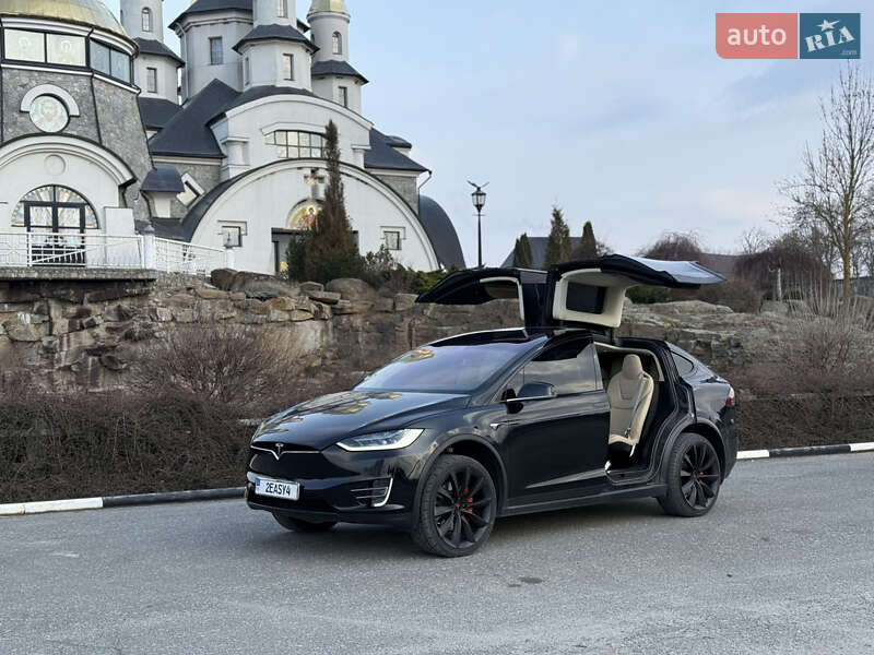 Позашляховик / Кросовер Tesla Model X 2017 в Києві