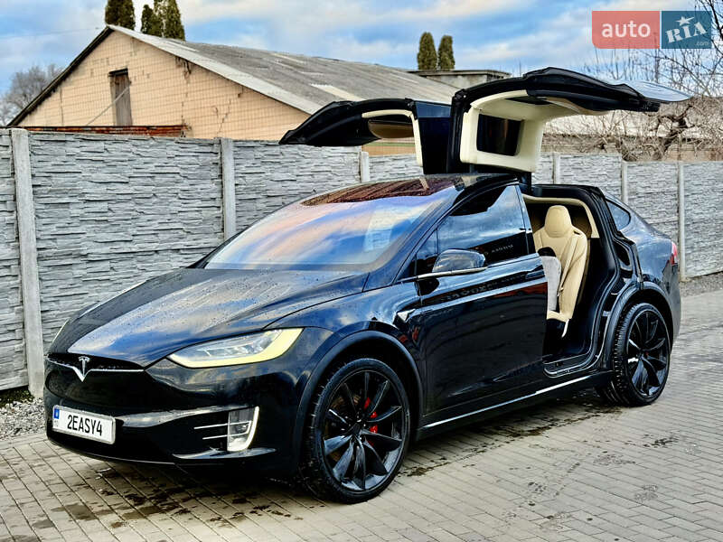 Позашляховик / Кросовер Tesla Model X 2017 в Києві