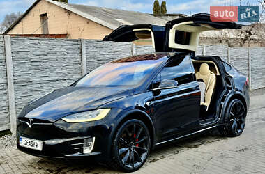 Внедорожник / Кроссовер Tesla Model X 2017 в 