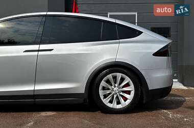 Внедорожник / Кроссовер Tesla Model X 2016 в 