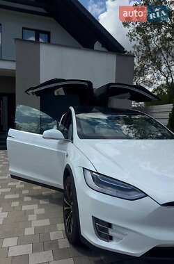 Внедорожник / Кроссовер Tesla Model X 2018 в 
