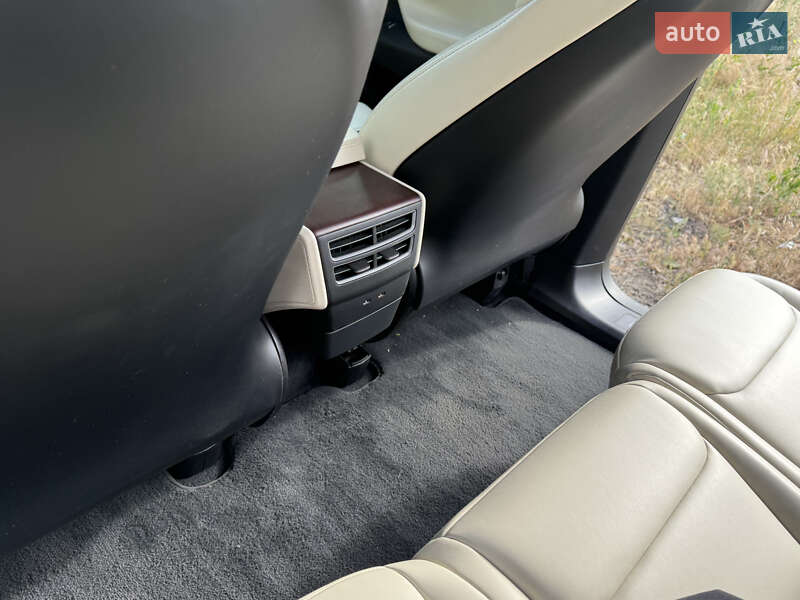 Внедорожник / Кроссовер Tesla Model X 2019 в Днепре