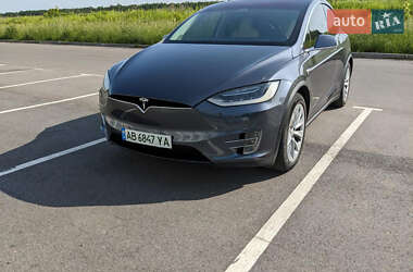 Позашляховик / Кросовер Tesla Model X 2018 в 