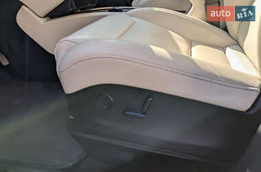 Позашляховик / Кросовер Tesla Model X 2018 в 
