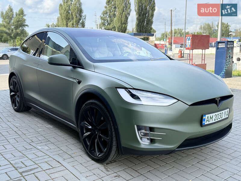 Внедорожник / Кроссовер Tesla Model X 2018 в 