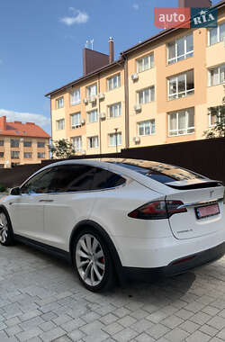 Внедорожник / Кроссовер Tesla Model X 2015 в 