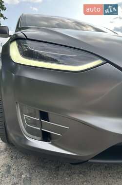 Внедорожник / Кроссовер Tesla Model X 2016 в 