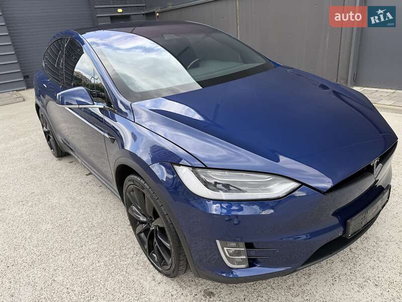 Позашляховик / Кросовер Tesla Model X 2019 в Києві
