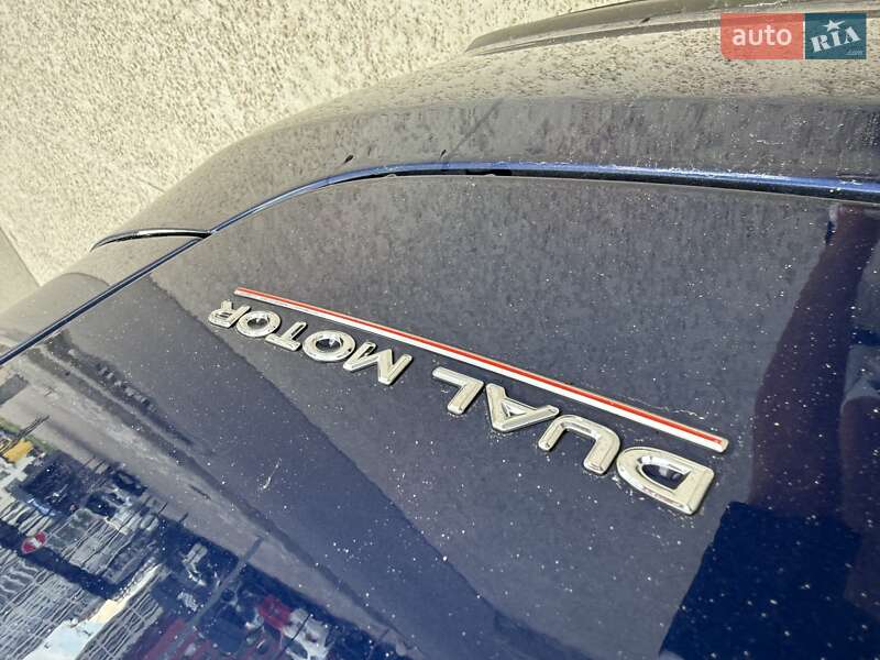 Позашляховик / Кросовер Tesla Model X 2019 в Києві