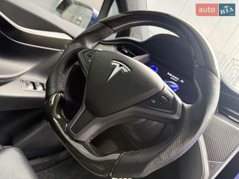Позашляховик / Кросовер Tesla Model X 2019 в Києві