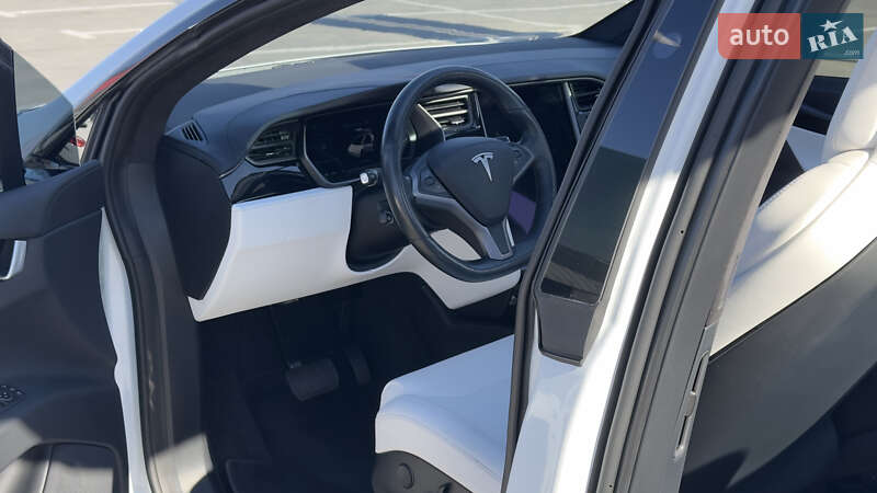 Позашляховик / Кросовер Tesla Model X 2019 в Києві
