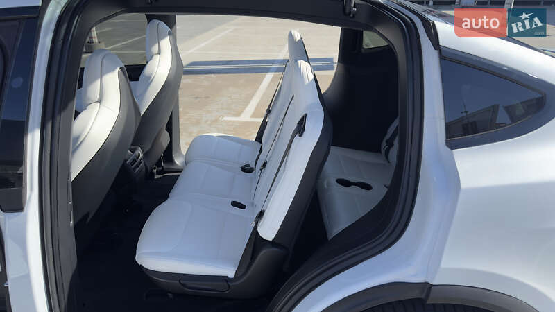 Позашляховик / Кросовер Tesla Model X 2019 в Києві