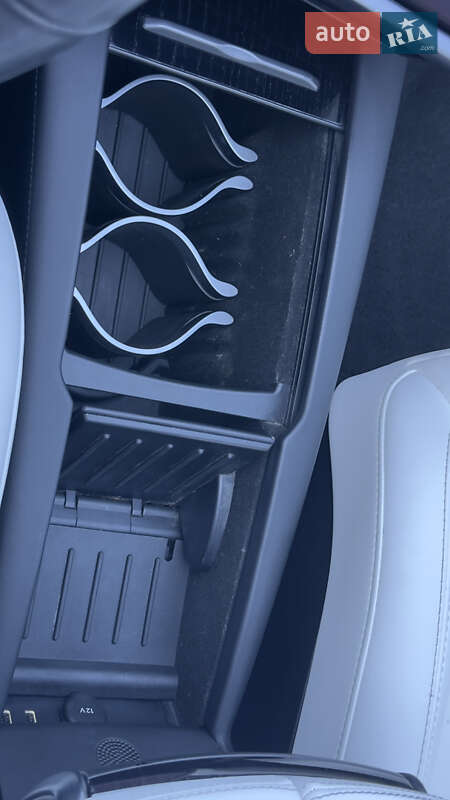 Позашляховик / Кросовер Tesla Model X 2019 в Києві