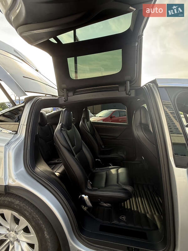 Внедорожник / Кроссовер Tesla Model X 2018 в Днепре фото 7 Внедорожник / Кроссовер Tesla Model X 2018 в Днепре