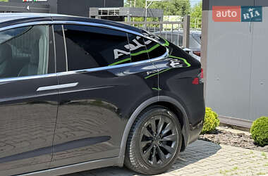 Внедорожник / Кроссовер Tesla Model X 2017 в 