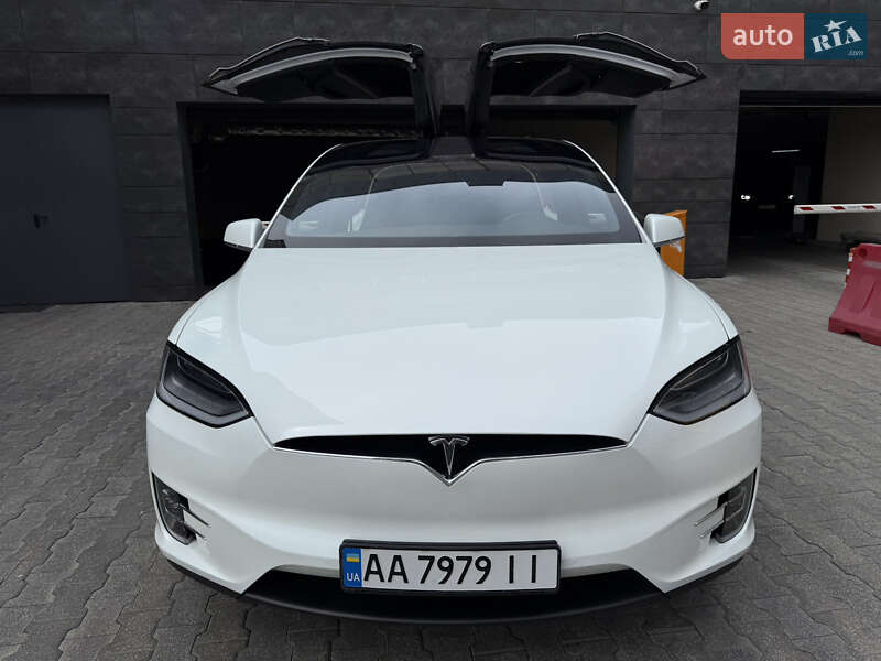 Внедорожник / Кроссовер Tesla Model X 2019 в 