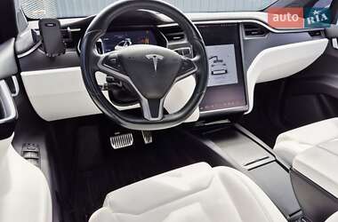 Позашляховик / Кросовер Tesla Model X 2019 в 