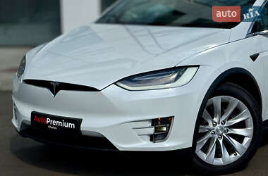Позашляховик / Кросовер Tesla Model X 2020 в 