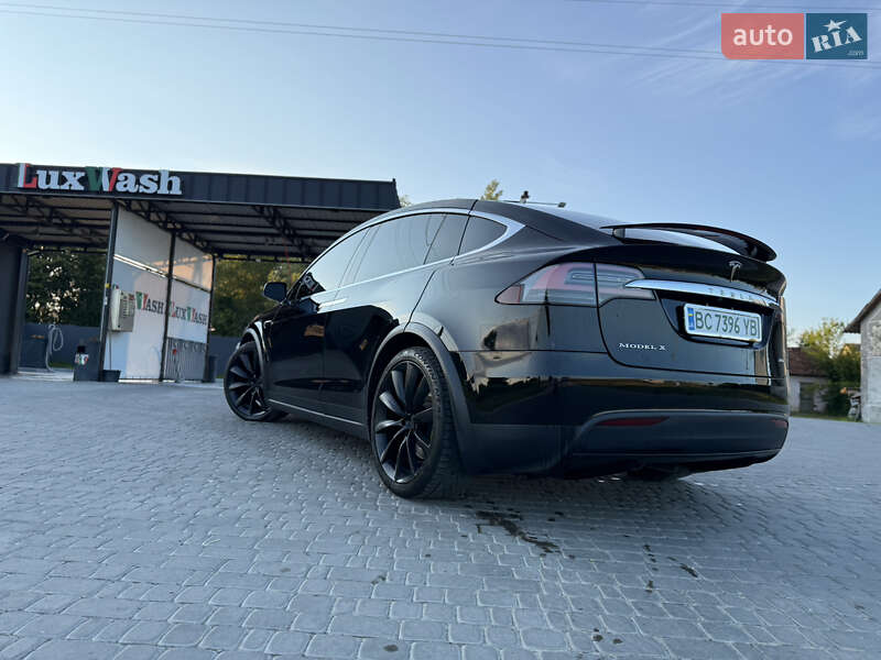 Внедорожник / Кроссовер Tesla Model X 2018 в Дрогобыче