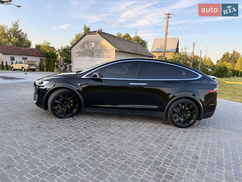 Внедорожник / Кроссовер Tesla Model X 2018 в Дрогобыче