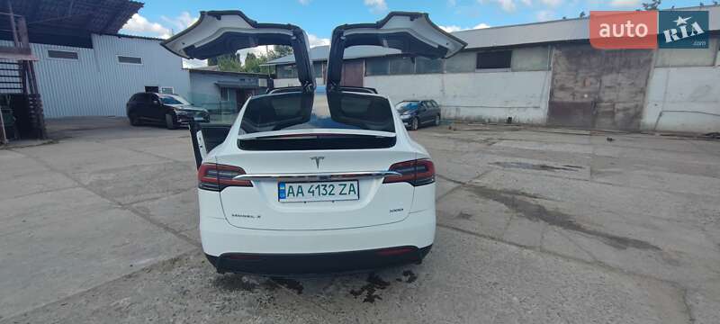 Позашляховик / Кросовер Tesla Model X 2018 в Черкасах