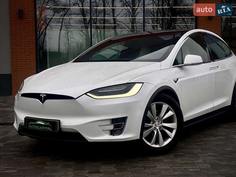 Позашляховик / Кросовер Tesla Model X 2017 в Києві