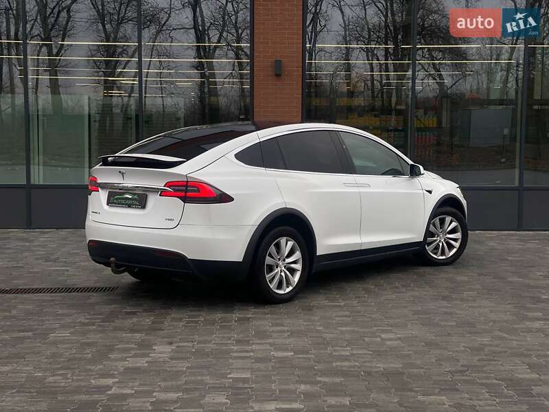 Позашляховик / Кросовер Tesla Model X 2017 в Києві