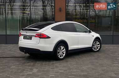 Внедорожник / Кроссовер Tesla Model X 2017 в 