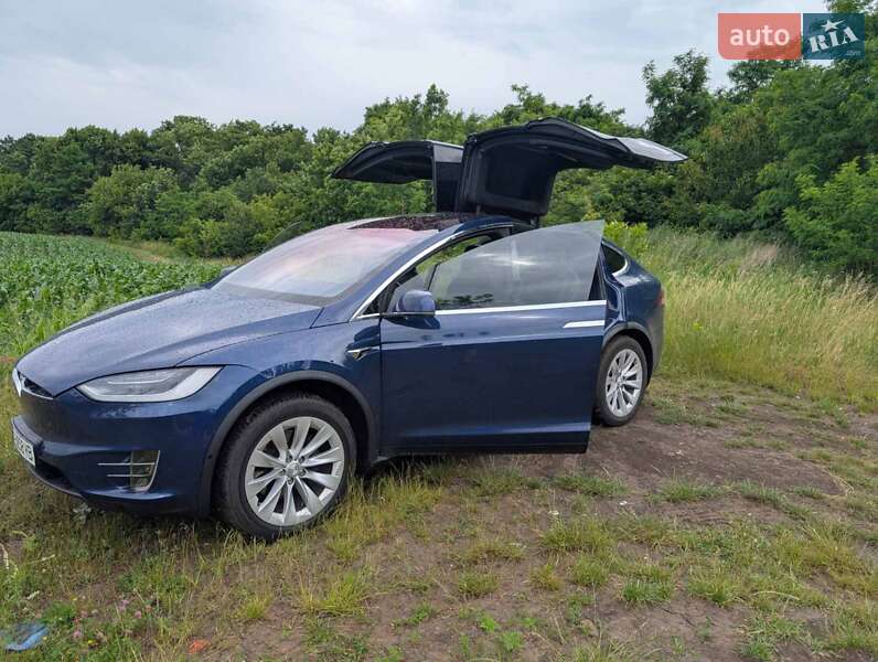 Внедорожник / Кроссовер Tesla Model X 2017 в Полтаве