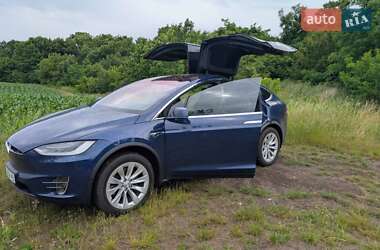 Внедорожник / Кроссовер Tesla Model X 2017 в 