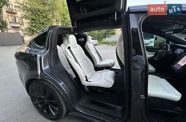 Позашляховик / Кросовер Tesla Model X 2020 в 