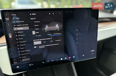Позашляховик / Кросовер Tesla Model X 2022 в 