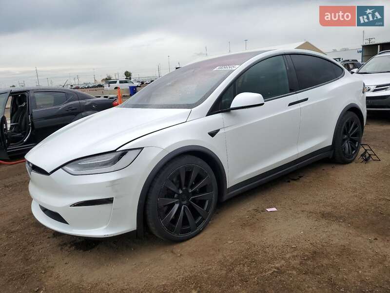 Tesla Model X 2022