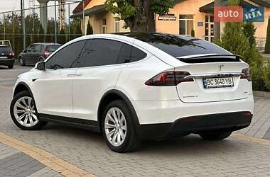 Внедорожник / Кроссовер Tesla Model X 2018 в 