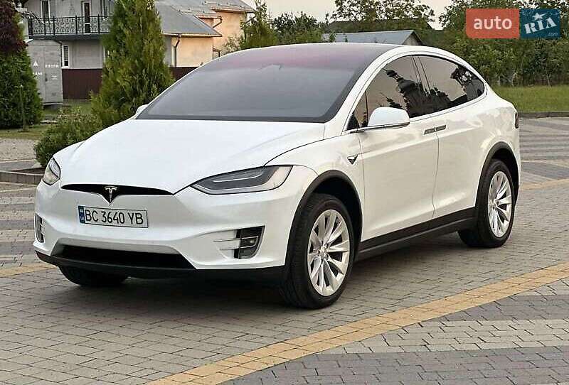 Позашляховик / Кросовер Tesla Model X 2018 в Львові
