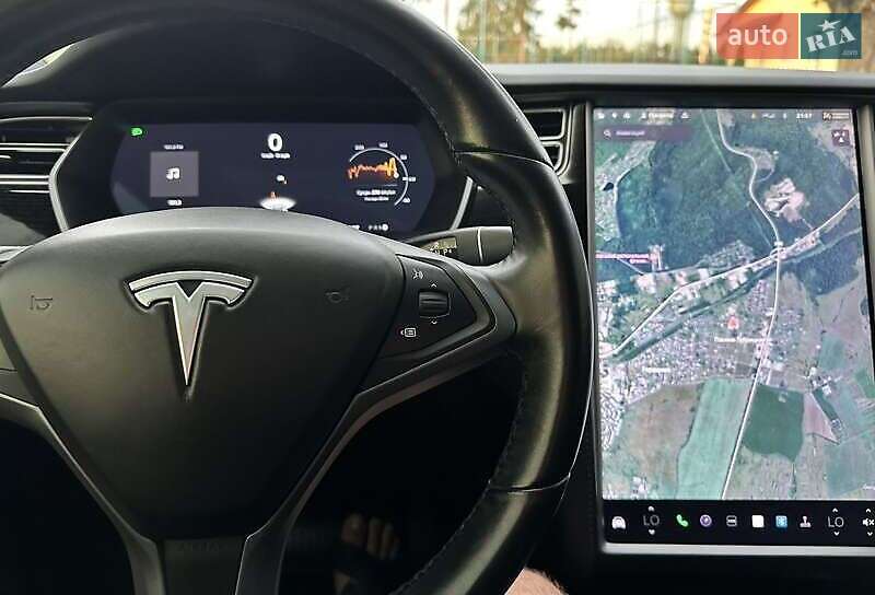 Позашляховик / Кросовер Tesla Model X 2018 в Львові