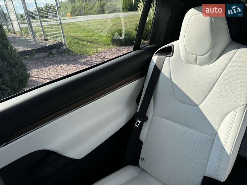 Внедорожник / Кроссовер Tesla Model X 2023 в Днепре