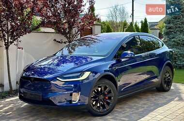 Позашляховик / Кросовер Tesla Model X 2016 в 