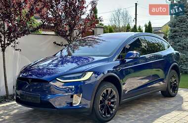 Позашляховик / Кросовер Tesla Model X 2016 в 