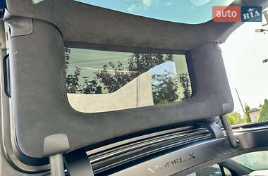 Позашляховик / Кросовер Tesla Model X 2016 в 